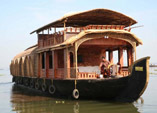 6 bed rooms houseboat